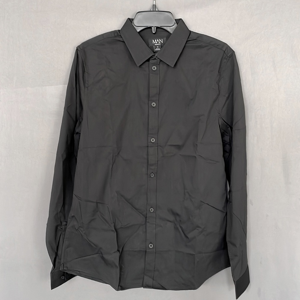 🖤NWT BoohooMAN Long sleeve slim dress shirt. SZ. M